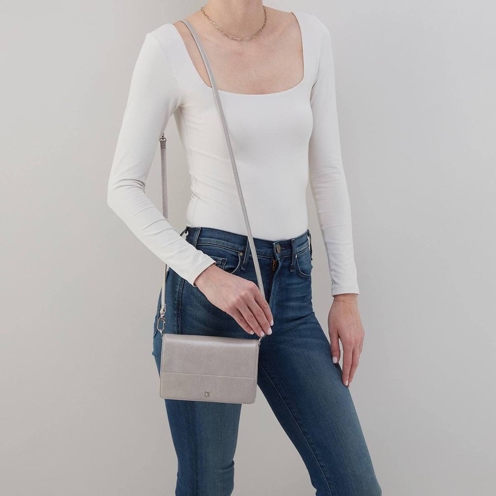 NWT Hobo Jill Phone Crossbody Light Grey Leather Bag